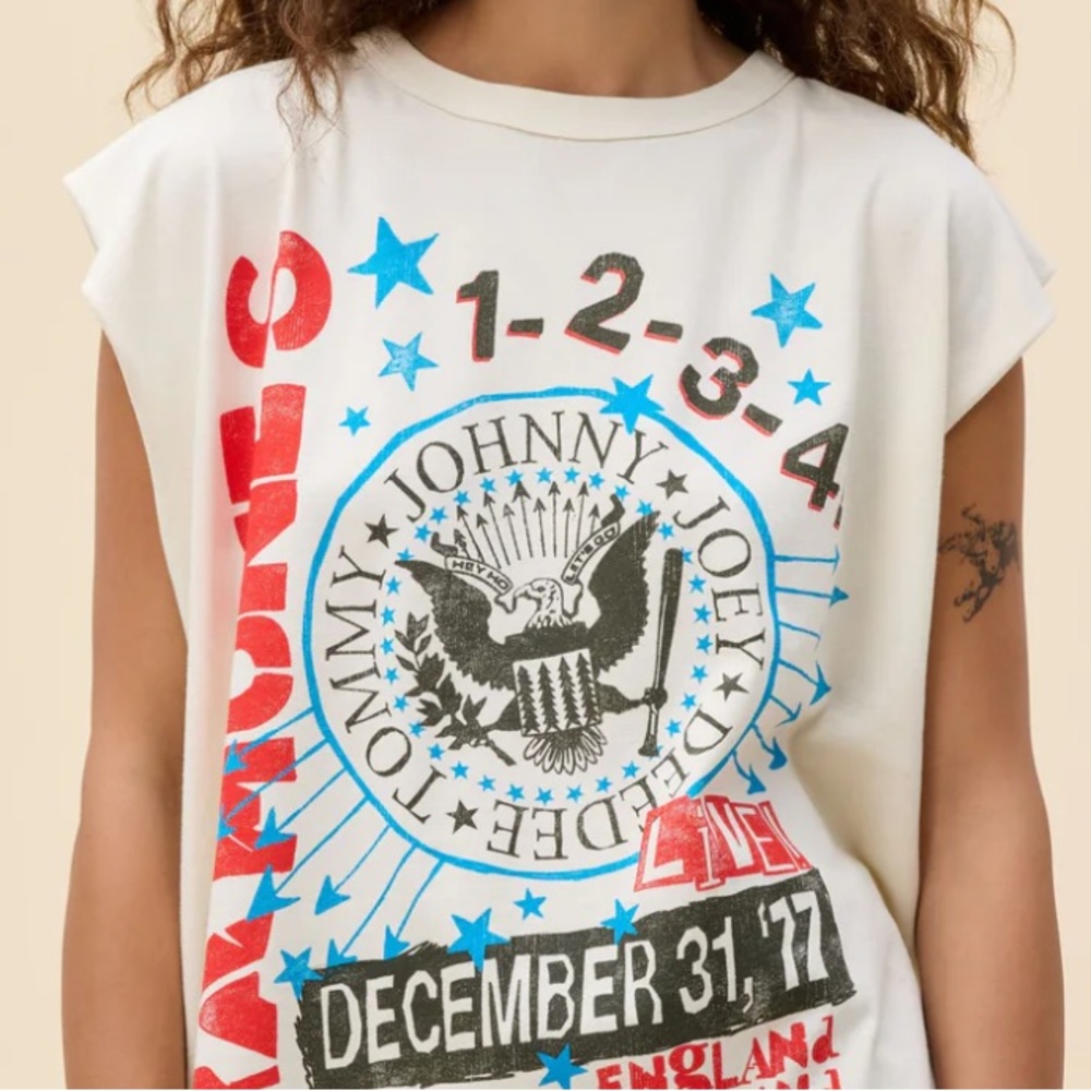 RAMONES '77 SHOW POSTER MUSCLE TANK, Size Large